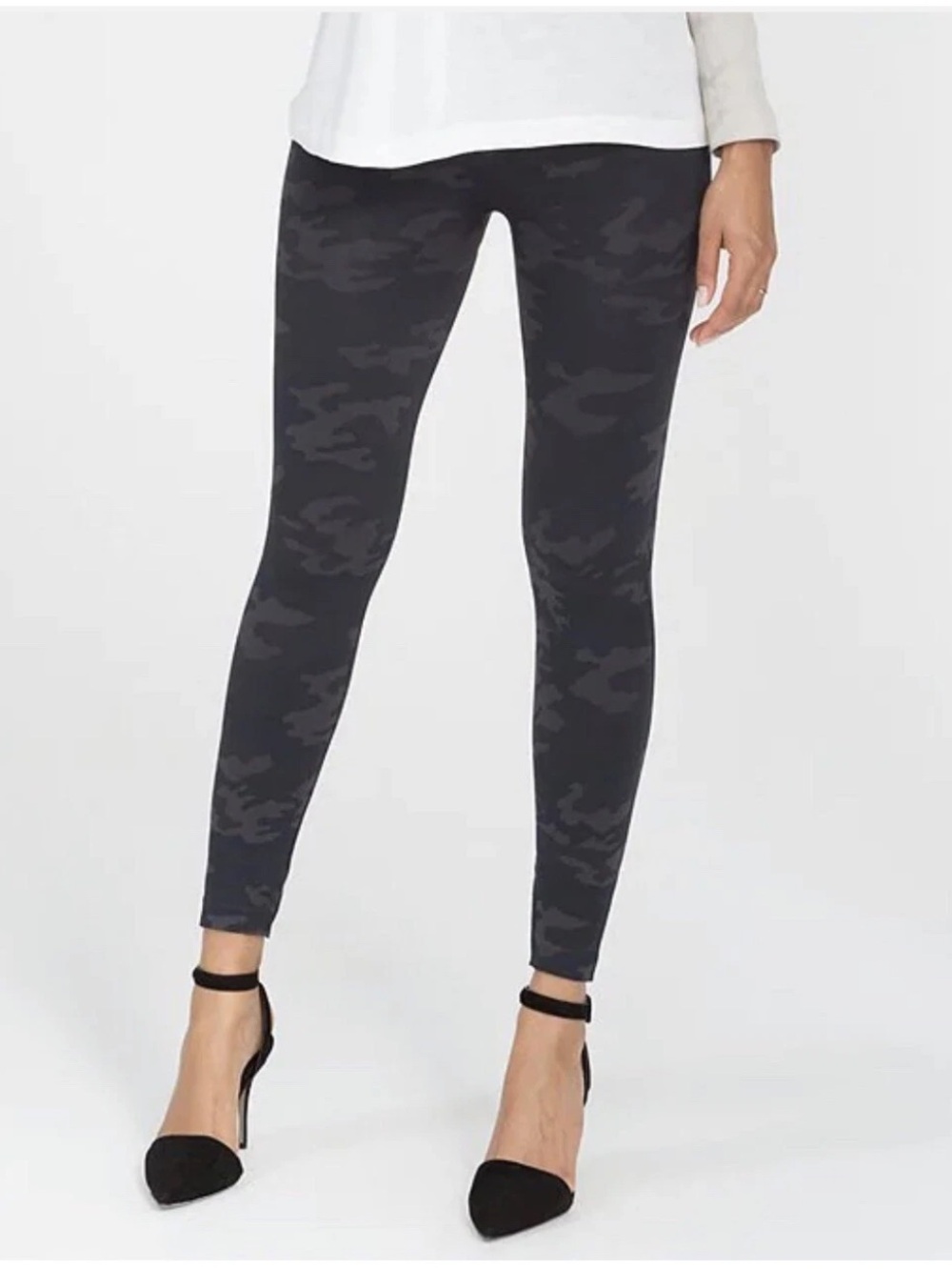 Spanx Look At Me Now Seamless Leggings Black Camo L